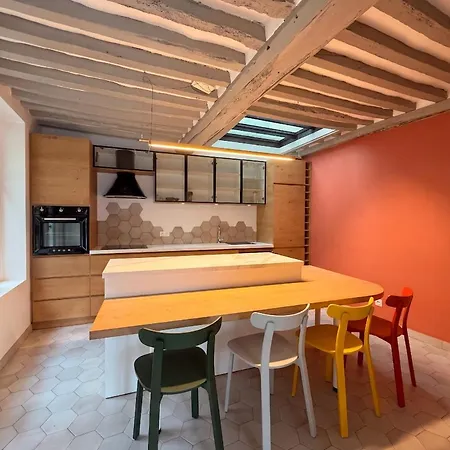 Maison De Charme Avec Terrasse, Hypercentre Caen